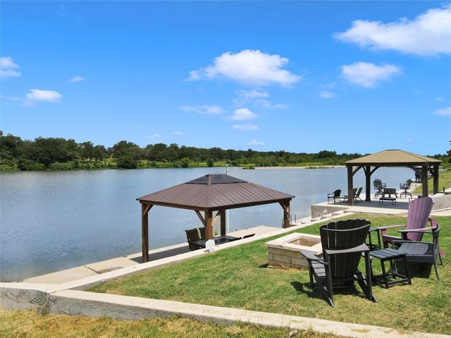 4718 River Oaks DR, Kingsland, TX 78639