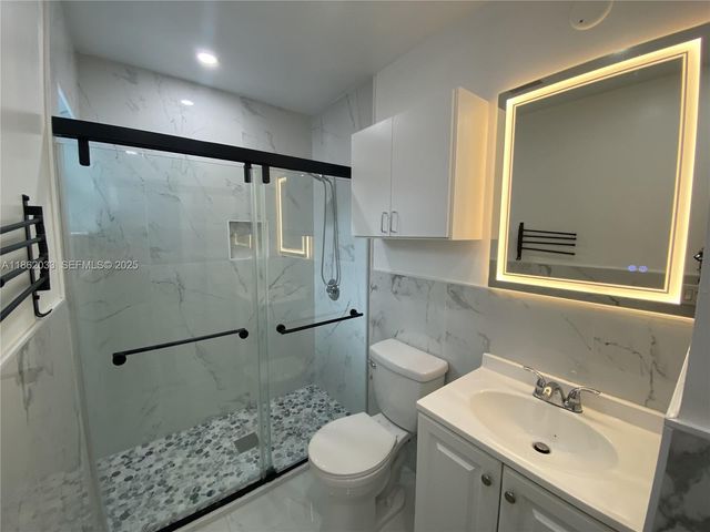 11564 SW 7th St, Sweetwater, FL 33174