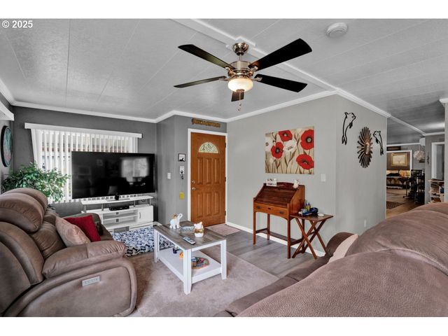 1601 RHODODENDRON Dr 673, Florence, OR 97439