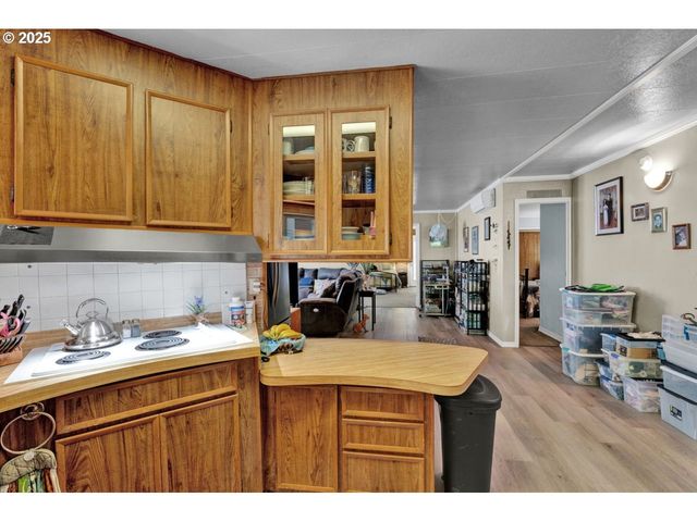 1601 RHODODENDRON Dr 673, Florence, OR 97439