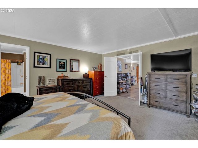 1601 RHODODENDRON Dr 673, Florence, OR 97439