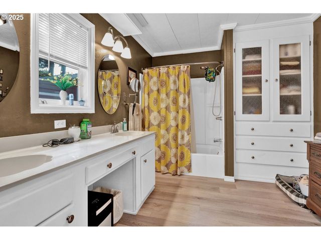 1601 RHODODENDRON Dr 673, Florence, OR 97439