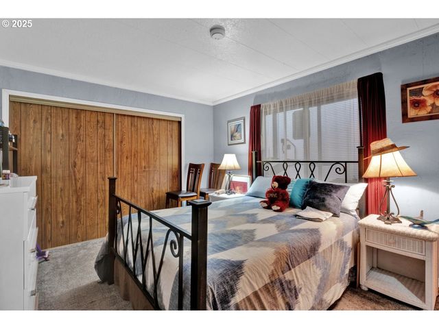 1601 RHODODENDRON Dr 673, Florence, OR 97439