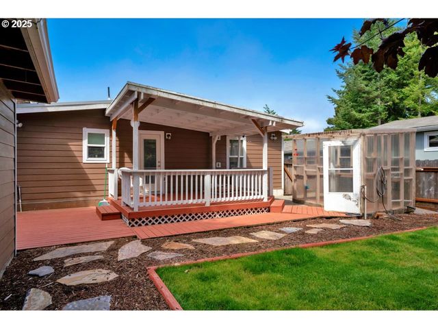 1601 RHODODENDRON Dr 673, Florence, OR 97439