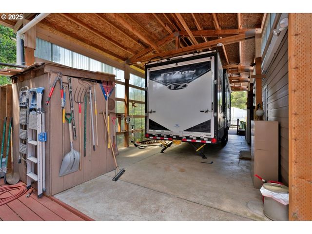 1601 RHODODENDRON Dr 673, Florence, OR 97439