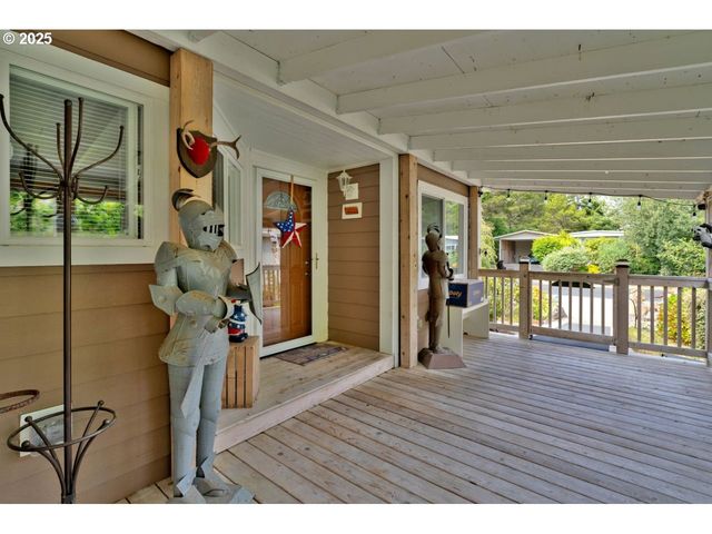 1601 RHODODENDRON Dr 673, Florence, OR 97439