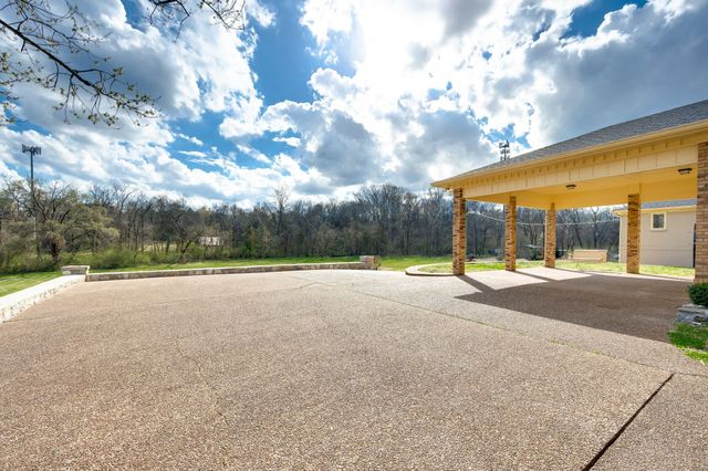 6755 Holt Rd, Nashville, TN 37211