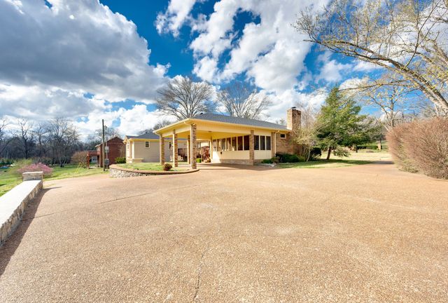 6755 Holt Rd, Nashville, TN 37211
