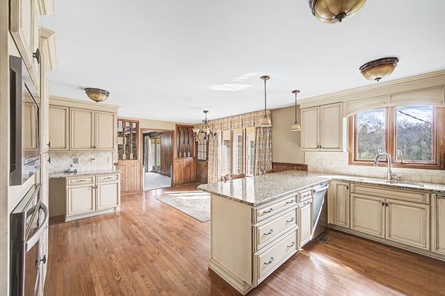 6755 Holt Rd, Nashville, TN 37211