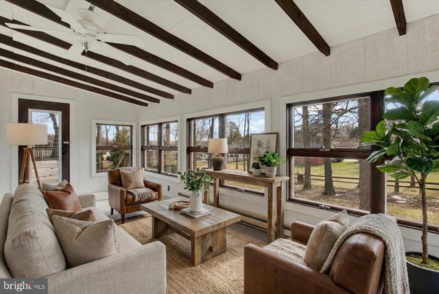 70 LAUREL DR, Hanover, PA 17331