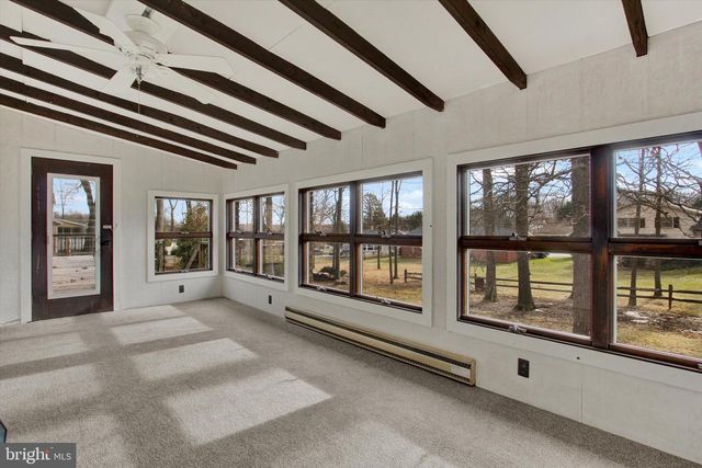 70 LAUREL DR, Hanover, PA 17331