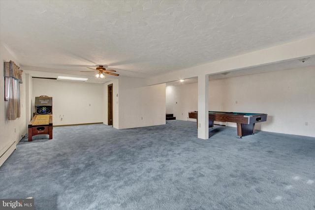 70 LAUREL DR, Hanover, PA 17331