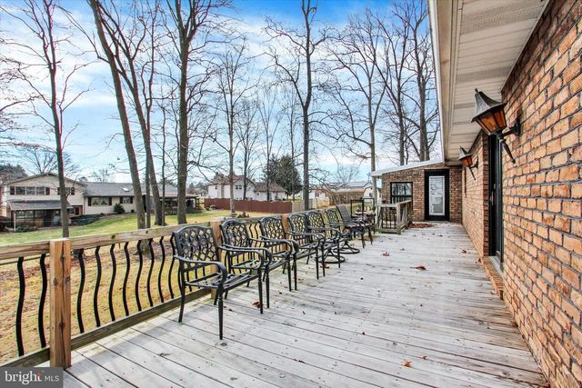 70 LAUREL DR, Hanover, PA 17331