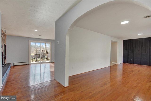 70 LAUREL DR, Hanover, PA 17331