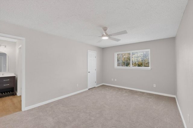 733 Woodcrest Drive, Grand Prairie, TX 75052