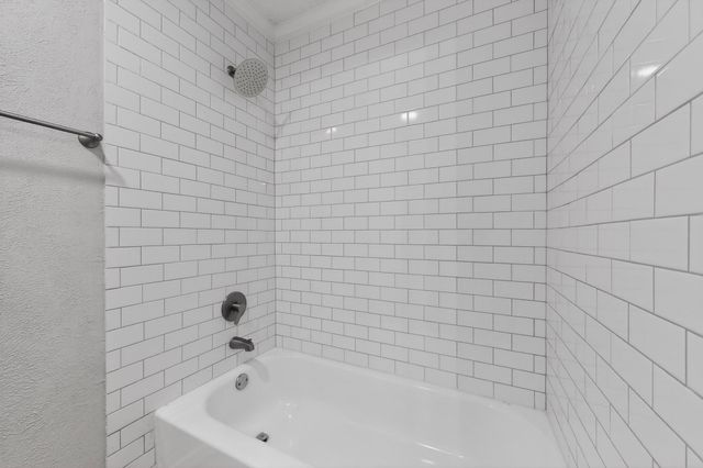 733 Woodcrest Drive, Grand Prairie, TX 75052