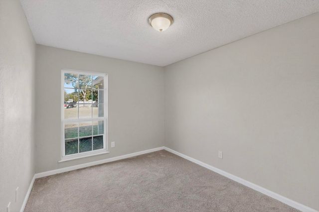 733 Woodcrest Drive, Grand Prairie, TX 75052