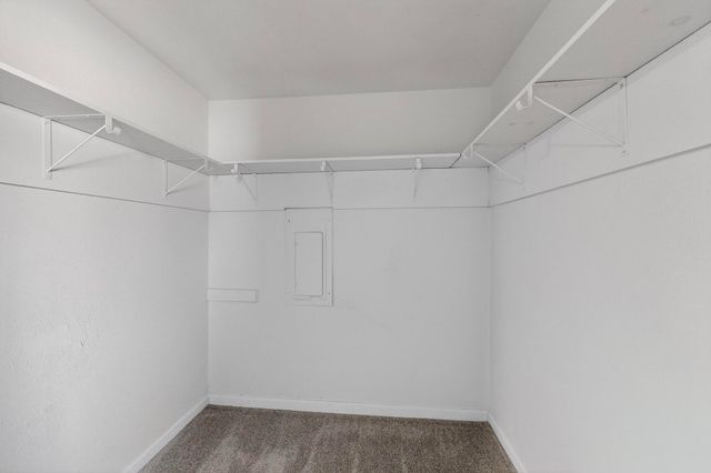 733 Woodcrest Drive, Grand Prairie, TX 75052