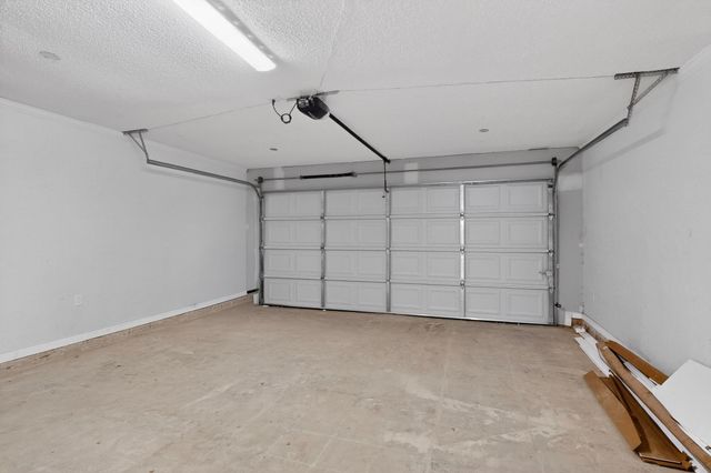 733 Woodcrest Drive, Grand Prairie, TX 75052