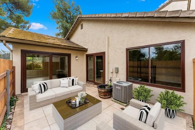 9921 Park Crest Lane, San Diego, CA 92124