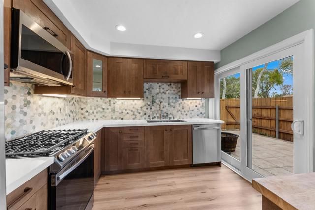 9921 Park Crest Lane, San Diego, CA 92124