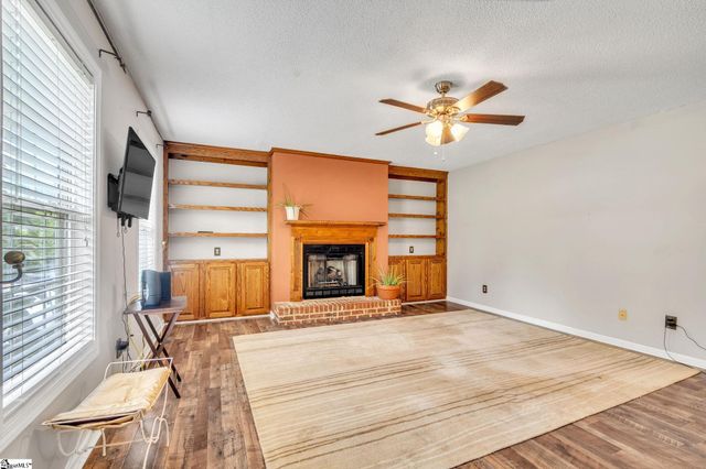 424 Woodfield Drive, Piedmont, SC 29673