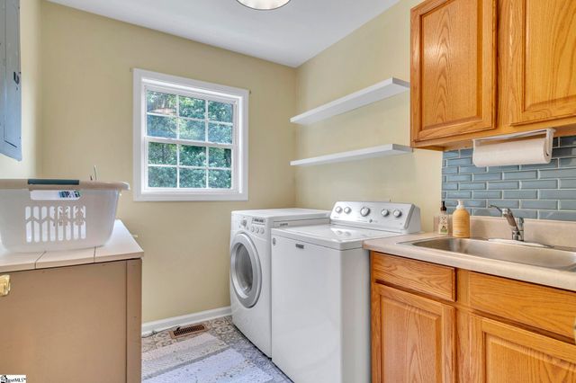 424 Woodfield Drive, Piedmont, SC 29673