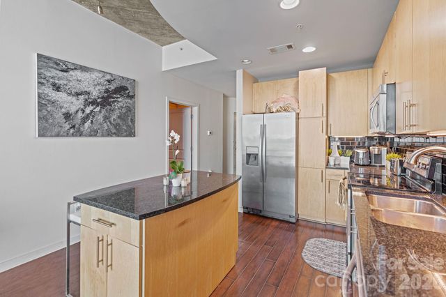 210 N Church Street 2411, Charlotte, NC 28202