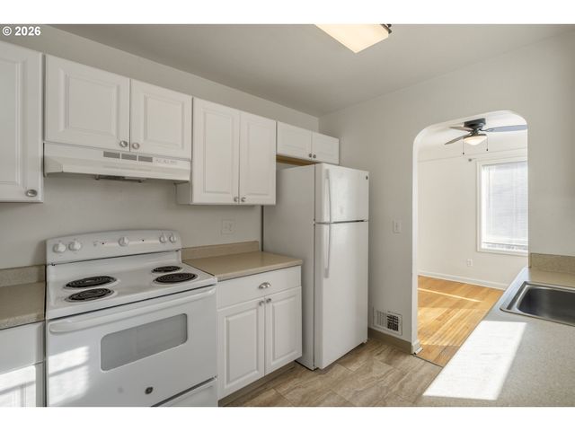 3204 F St, Vancouver, WA 98663