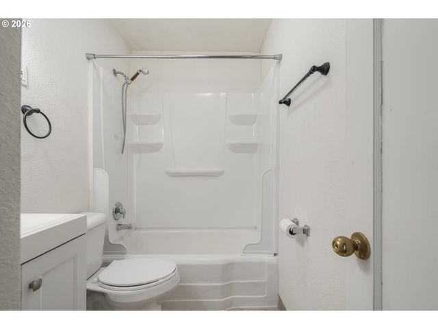 3204 F St, Vancouver, WA 98663