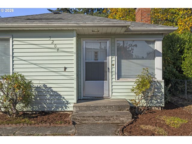 3204 F St, Vancouver, WA 98663