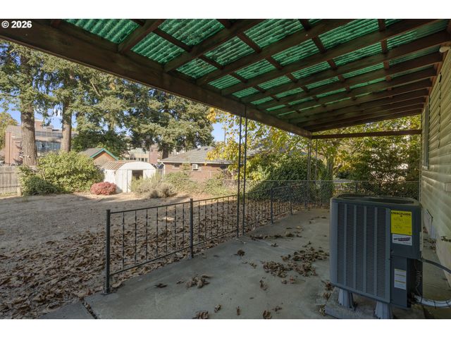3204 F St, Vancouver, WA 98663