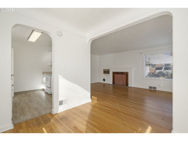 3204 F St, Vancouver, WA 98663