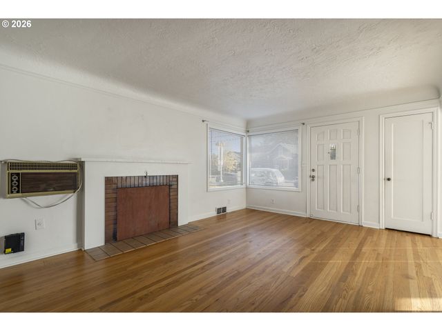 3204 F St, Vancouver, WA 98663