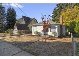 3204 F St, Vancouver, WA 98663