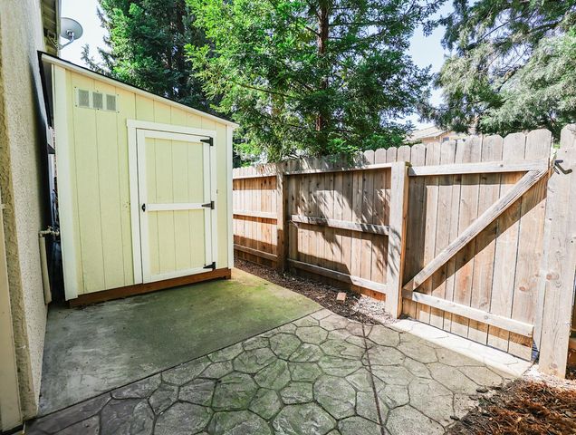 3116 Mount Tamalpais Dr, Roseville, CA 95747