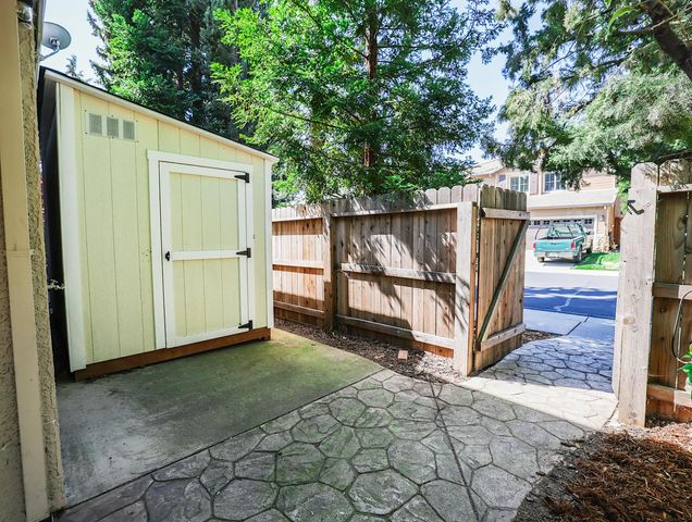 3116 Mount Tamalpais Dr, Roseville, CA 95747