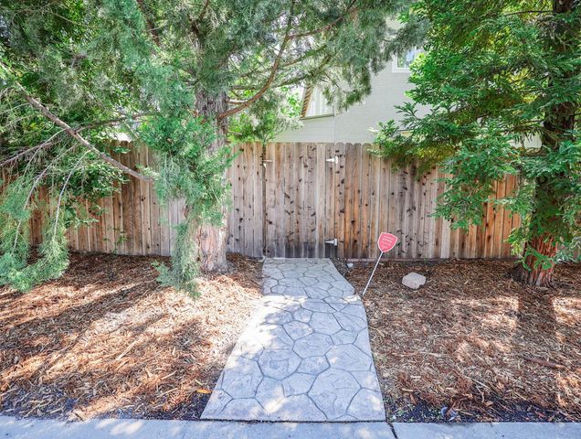 3116 Mount Tamalpais Dr, Roseville, CA 95747