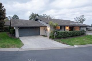 2170 Vista Entrada, Newport Beach, CA 92660