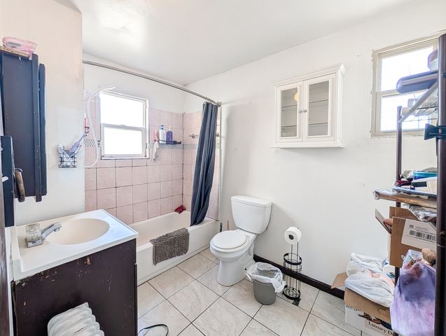 1911 N 19th Avenue, Melrose Park, IL 60160