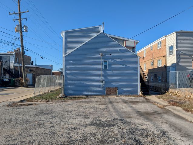 1911 N 19th Avenue, Melrose Park, IL 60160