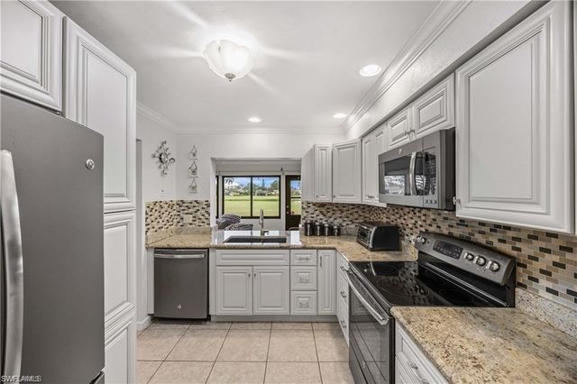 3195 Boca Ciega DR C10, Naples, FL 34112