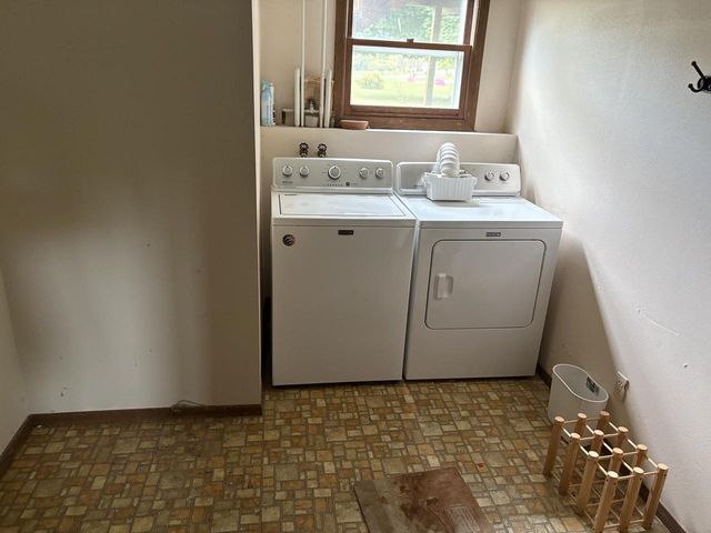 230 Harvest COURT, Manitowoc, WI 54220