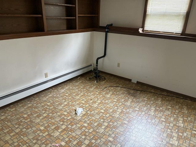 230 Harvest COURT, Manitowoc, WI 54220