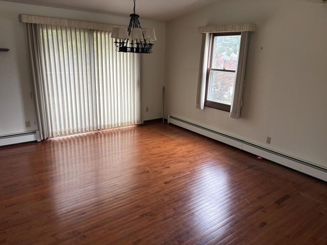 230 Harvest COURT, Manitowoc, WI 54220