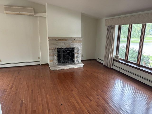 230 Harvest COURT, Manitowoc, WI 54220