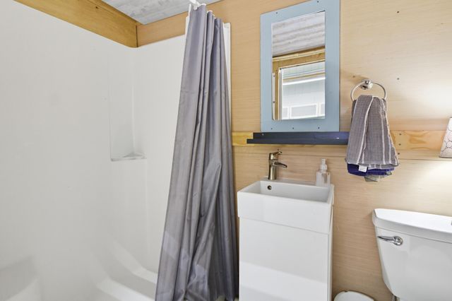 18245 Waterford Road, Fredericktown, OH 43019