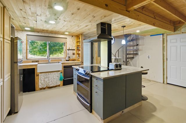 18245 Waterford Road, Fredericktown, OH 43019