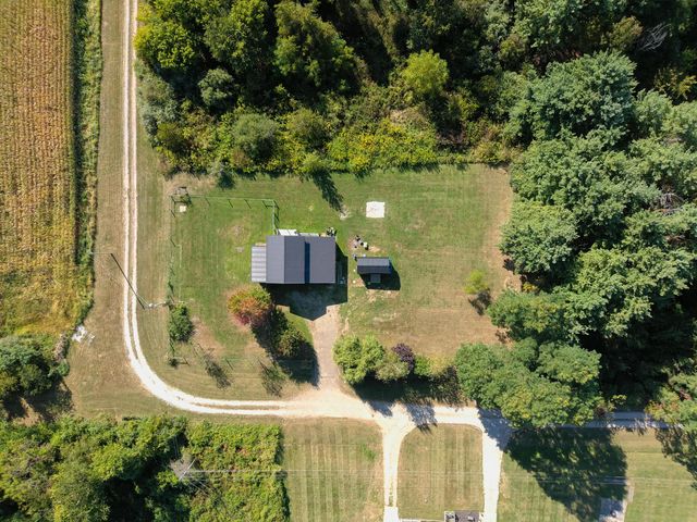 18245 Waterford Road, Fredericktown, OH 43019
