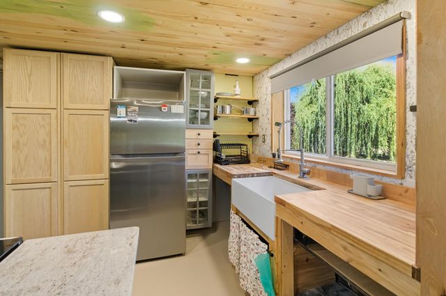 18245 Waterford Road, Fredericktown, OH 43019